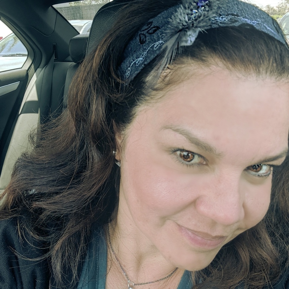 Meet your Posher, Ana